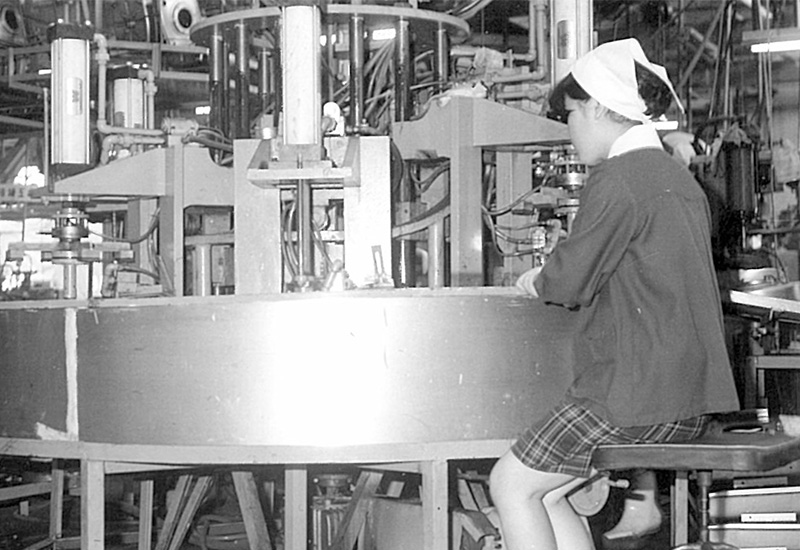 Toyotomi employee from around 1950, showing the early days of production of Toyotomi Heaters